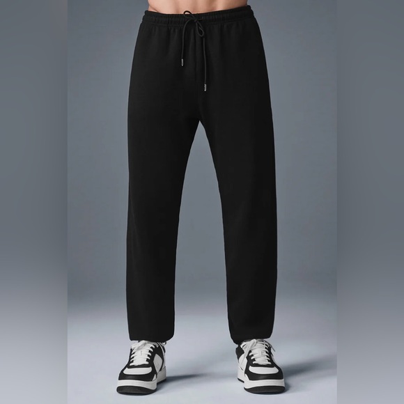NWT ALO Yoga Men's Black Chill Sweatpant M - Picture 1 of 4
